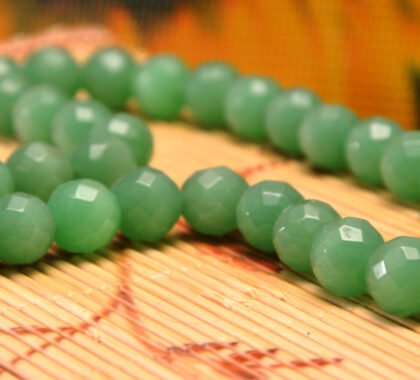Green Jade Beads: Natural Elegance for Timeless Jewelry